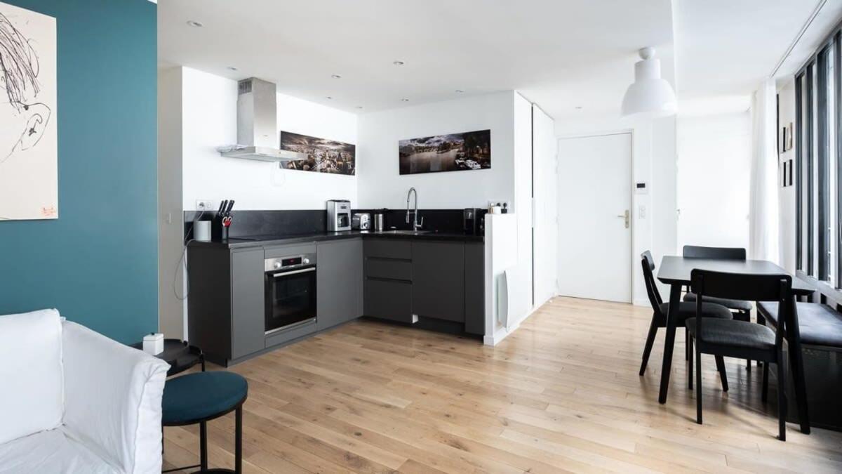 Bright & Renovated 3bd For 8 Guests In Le Marais!