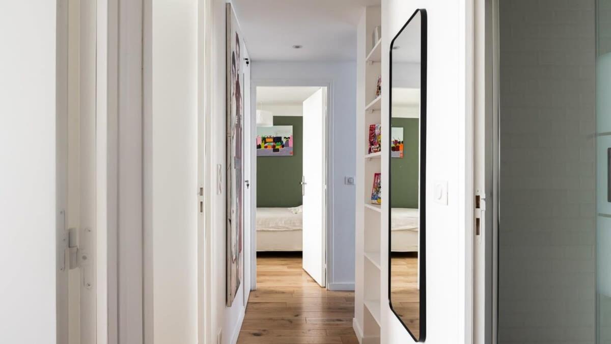 Bright & Renovated 3bd For 8 Guests In Le Marais! * Parijs