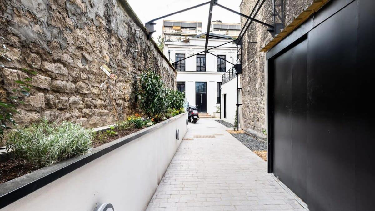 Bright & Renovated 3bd For 8 Guests In Le Marais! Parijs